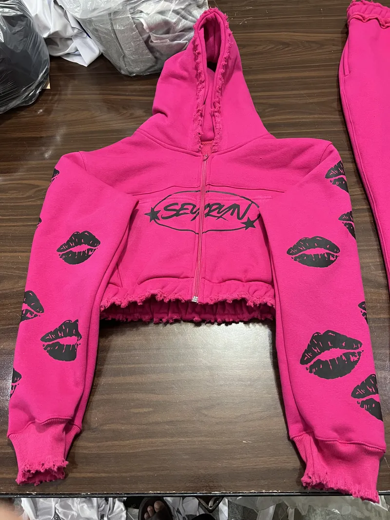 Somos fabricantes de camisetas personalizadas buscando compradores internacionales, marcas de ropa, mayoristas e importadores para asociaciones comerciales a largo plazo